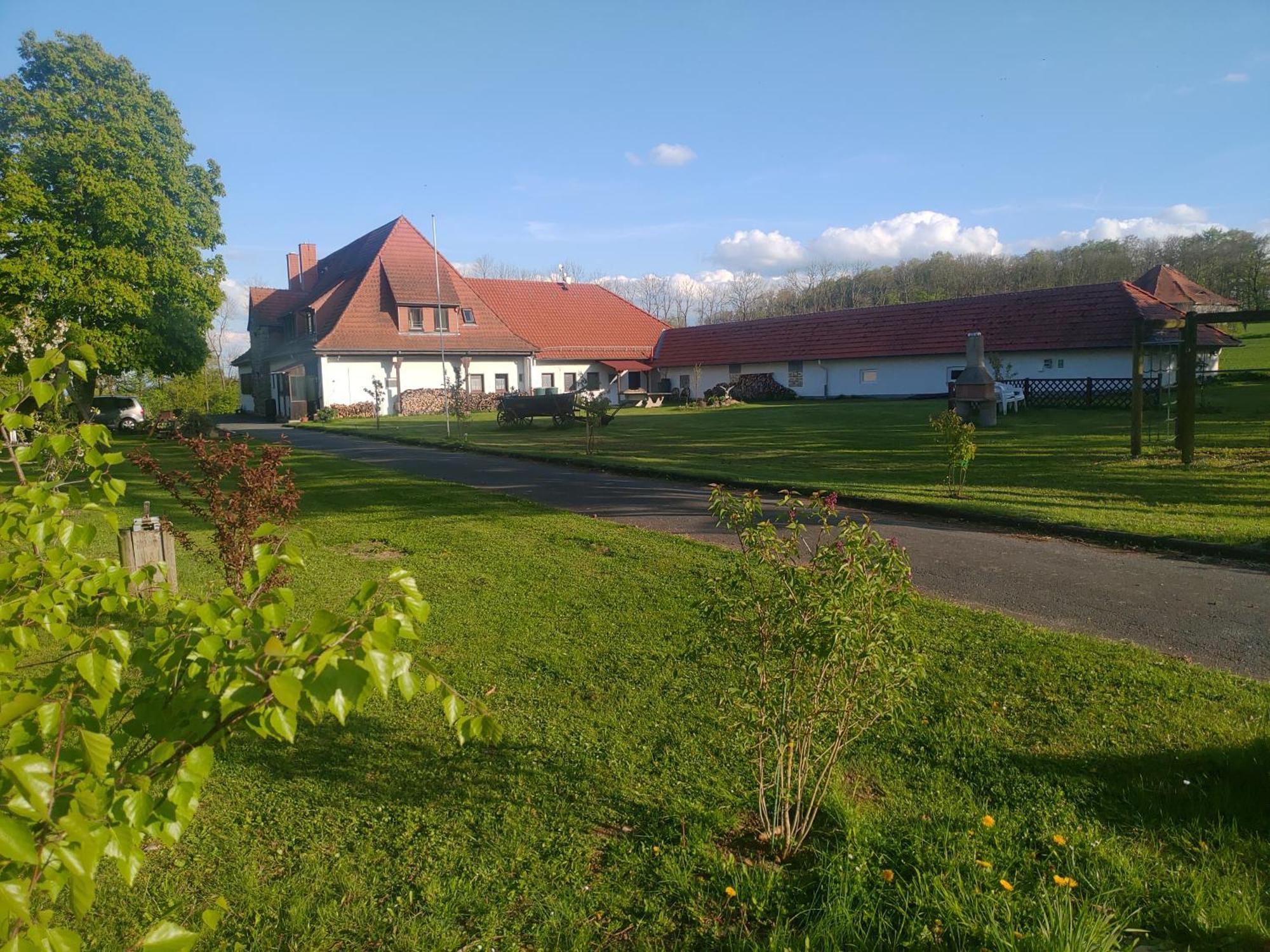 Haus Ringgau - Urlaub, Gemeinschaft Und Erlebnis Im Herzen Von Deutschland Herleshausen Eksteriør billede